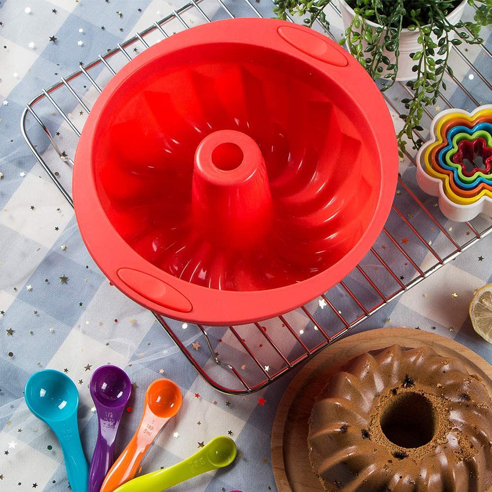Webake 10 inch non-stick silicone fluted tube Baking cake mold