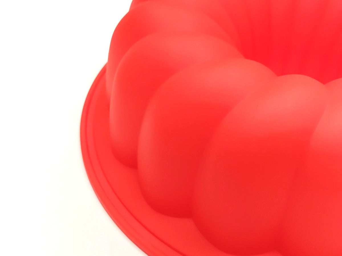 Webake 8 Inches Silicone Baking Bundt Cake Mold